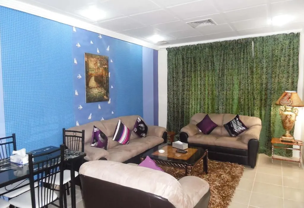 Apartahotel Leader 2 2*
