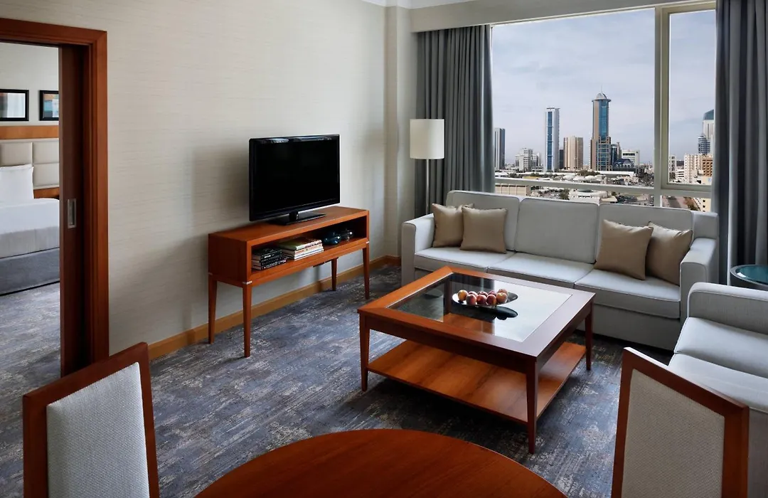 Отель Courtyard By Marriott Kuwait